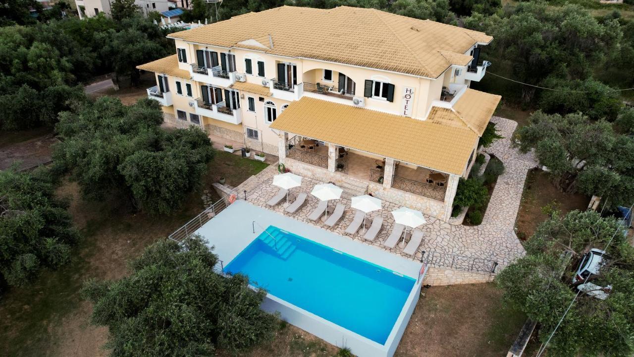 סיבוטה Chrisovalanto Hotel מראה חיצוני תמונה