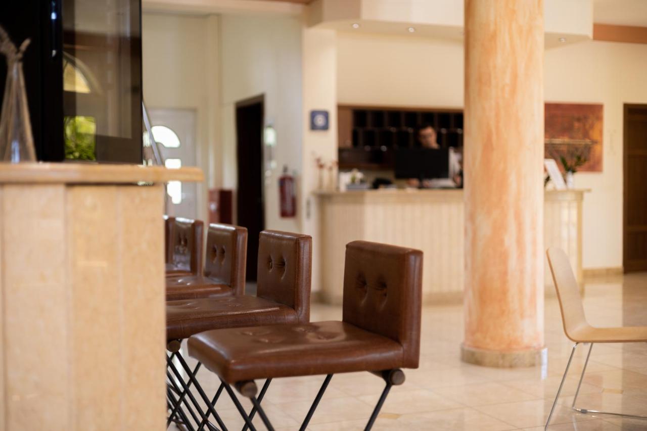 סיבוטה Chrisovalanto Hotel מראה חיצוני תמונה