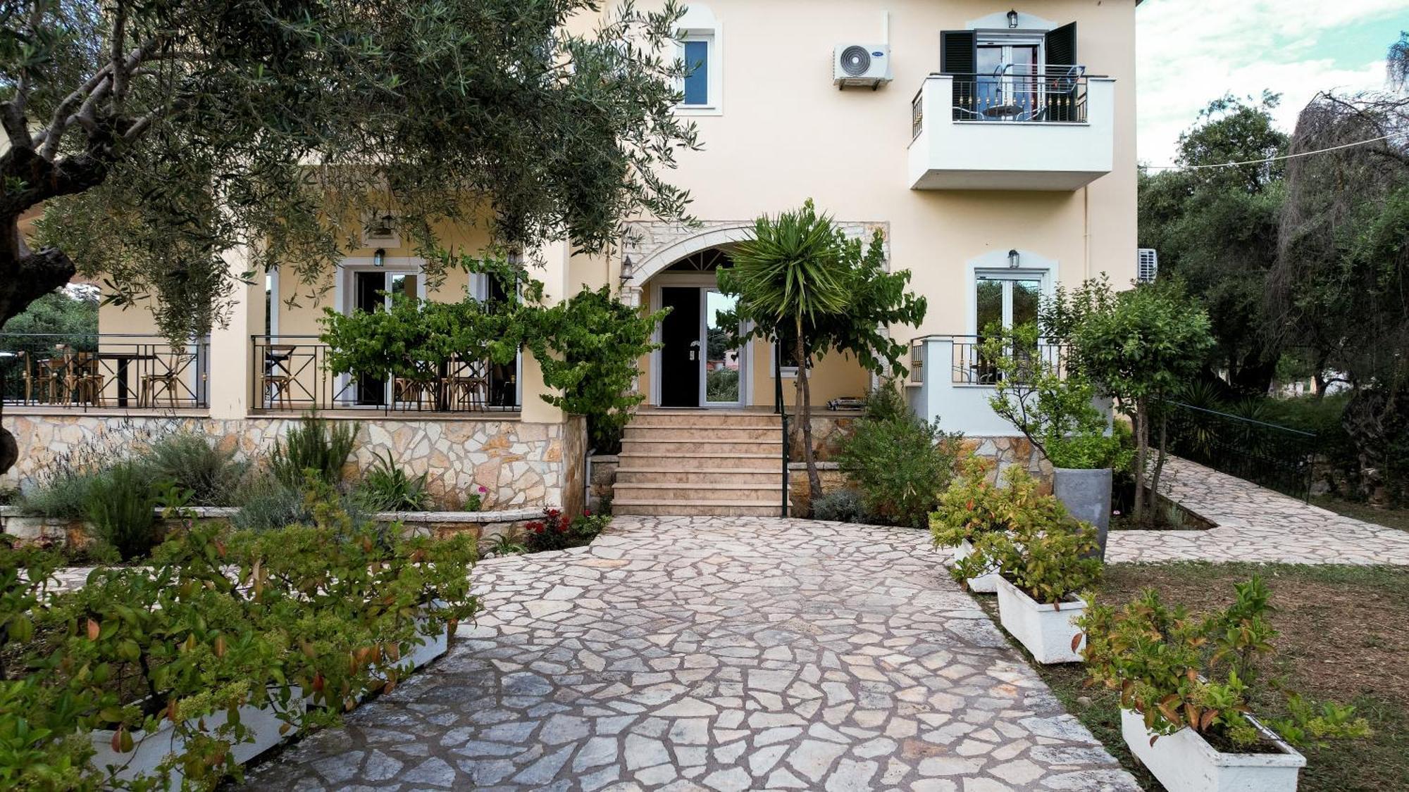 סיבוטה Chrisovalanto Hotel מראה חיצוני תמונה