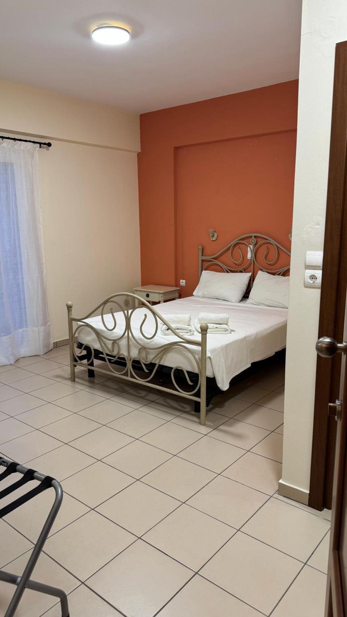 סיבוטה Chrisovalanto Hotel חדר תמונה