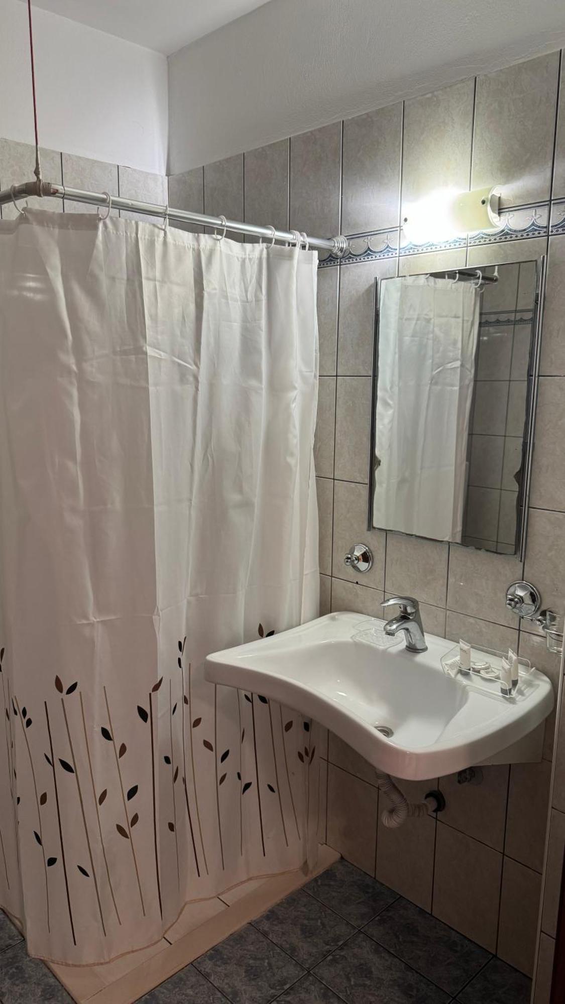 סיבוטה Chrisovalanto Hotel חדר תמונה